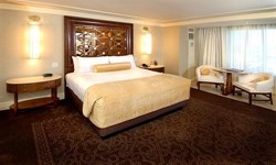 Caesars atlantic city casino host