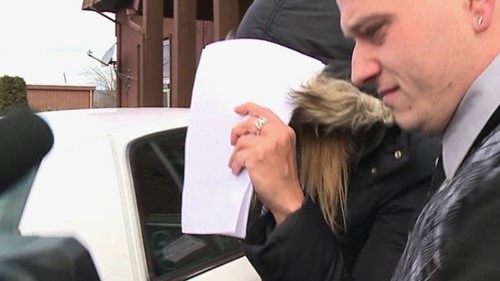 A woman involved in a scheme to steal from a casino enter... Post Image